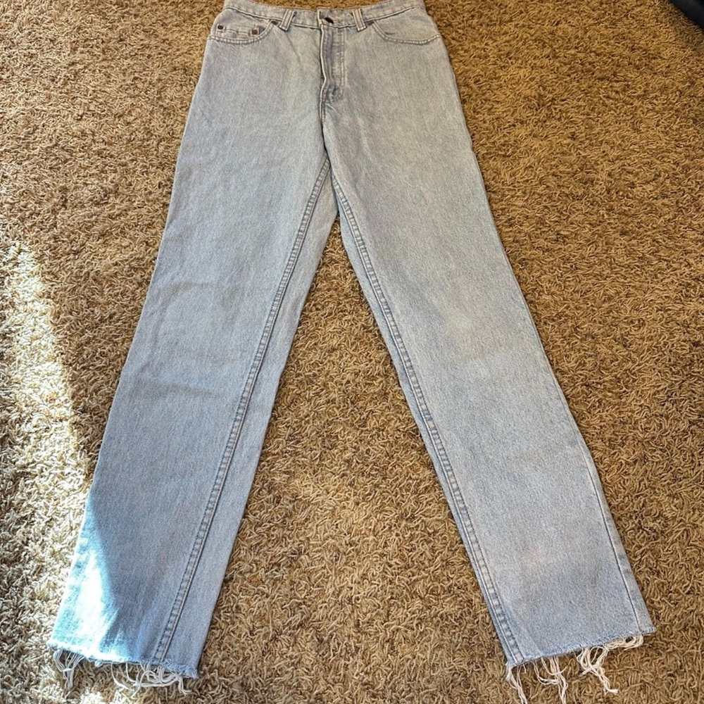 Levi’s 531 Super High Rise Straight Leg Raw Hem Mom Jeans 1990s Light Acid Wash